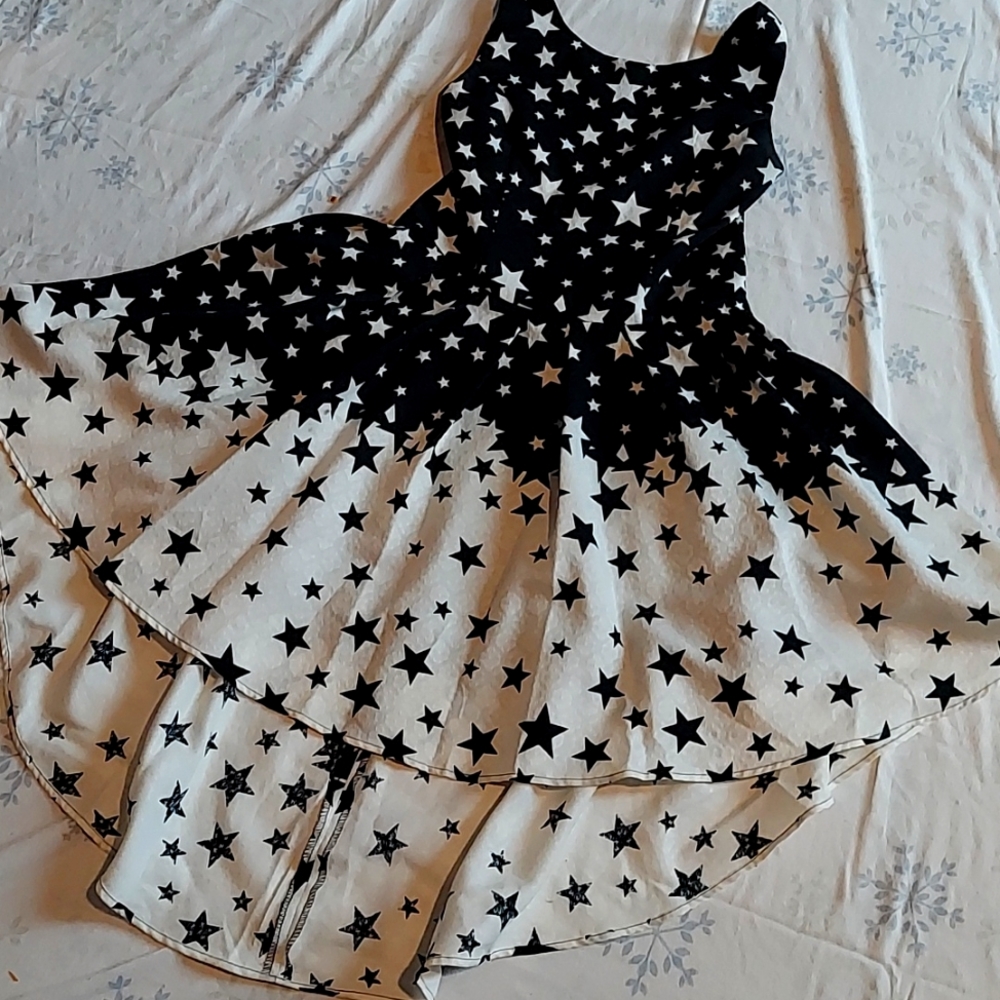 Black, white, size 8